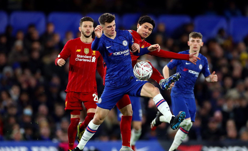 中超裁判评议：蒋圣龙应该被红牌罚下，王大雷红牌判罚无误 剑南春｜利物浦2-0纽卡，索博斯洛伊破门，麦卡利斯特建功