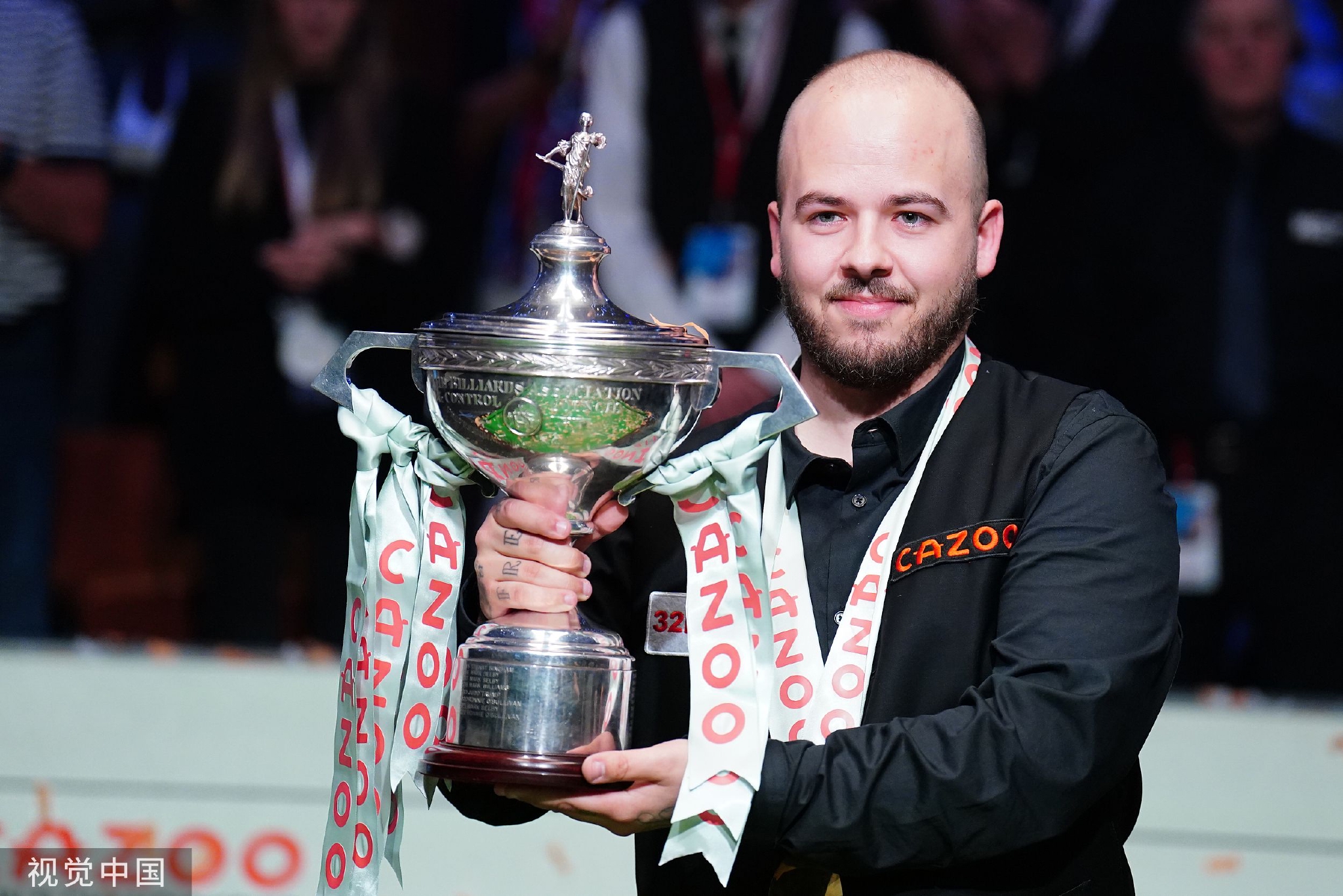 为球迷们热 为球迷们热